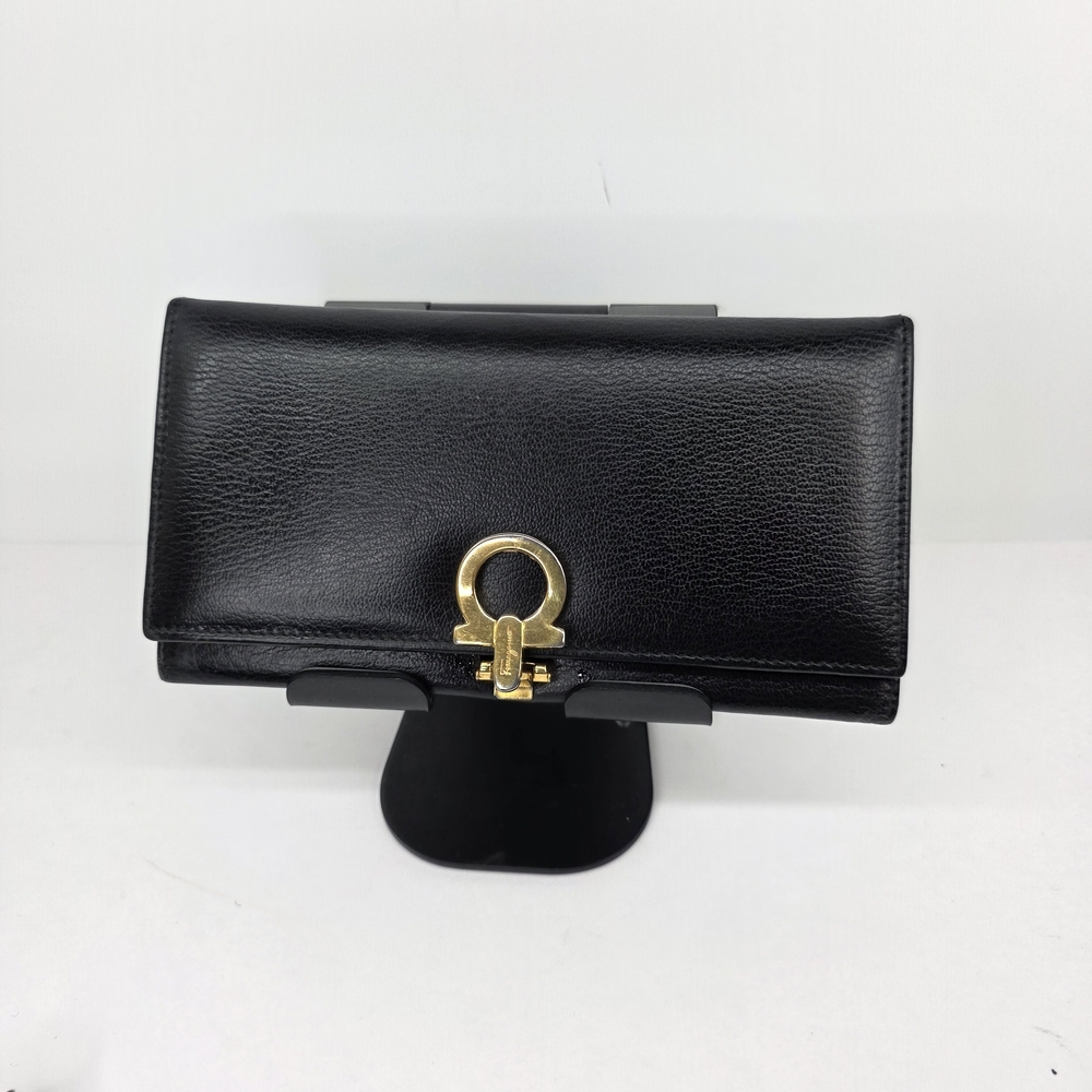 Elegant Black Wallet with Gold Clasp